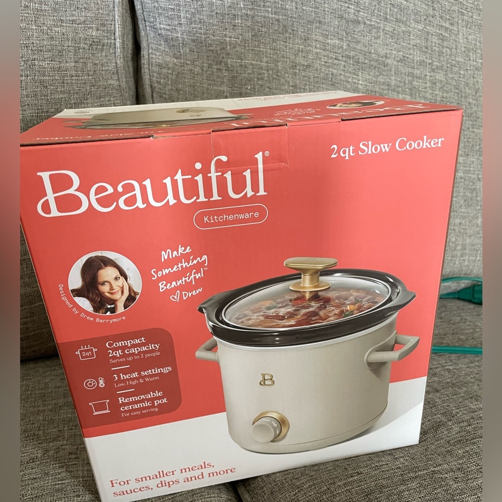 Beautiful by Drew Barrymore Tomato red 2Qt slow cooker with glass lid NEW